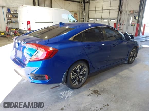 ✅ 2017 Honda Civic EX-T • VIN: 19XFC1F30HE002844 • Лот: 43505028. Опубликован ранее на IAAI с пробегом 147 757 миль. Бесплатный доступ к архиву аукционных продаж из США и подробный отчёт об истории автомобиля на DreamBid. Изображение 4.