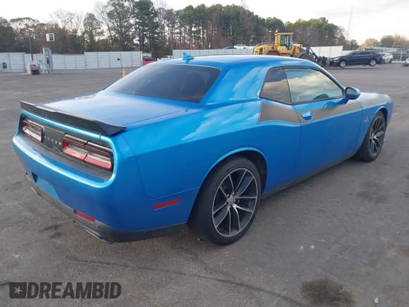 ✅ 2015 Dodge Challenger R/T Scat Pack Shaker • VIN: 2C3CDZFJ5FH821822 • Lot: 43760587. Listed on IAAI with 69,460 mi. Free auction sales archive from the USA and detailed vehicle history report at DreamBid. Image 4.