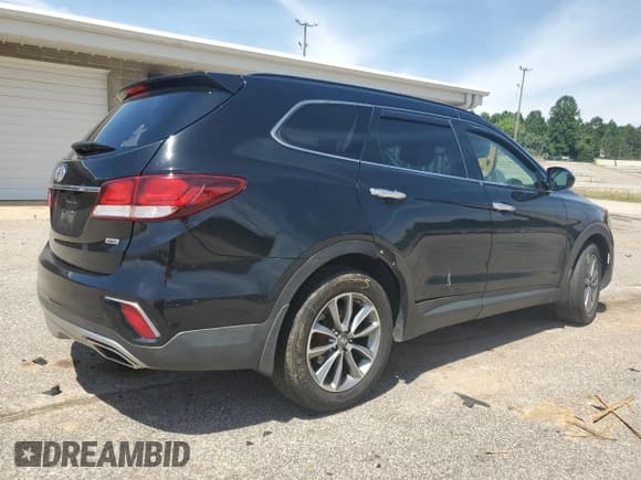 ✅ 2017 Hyundai Santa Fe SE • VIN: KM8SMDHF2HU223718 • Лот: 57117714. Опубликован ранее на Copart с пробегом 110 392 миль. Бесплатный доступ к архиву аукционных продаж из США и подробный отчёт об истории автомобиля на DreamBid. Изображение 3.
