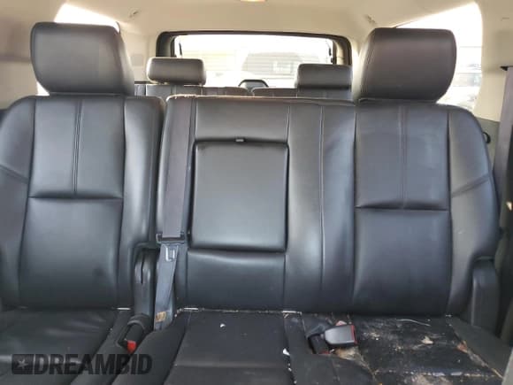 ✅ 2014 Chevrolet Suburban LT • VIN: 1GNSKJE73ER205997 • Lot: 71640234. Wystawiony na Copart z przebiegiem 188 562 mil. Bezpłatny archiwum sprzedaży aukcyjnych z USA i szczegółowy raport historii pojazdu na DreamBid. Zdjęcie 10.