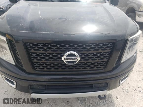 ✅ 2017 Nissan Titan Pro-4X • VIN: 1N6BA1F44HN544745 • Лот: 70136835. Опубликован ранее на Copart с пробегом Не указан. Бесплатный доступ к архиву аукционных продаж из США и подробный отчёт об истории автомобиля на DreamBid. Изображение 11.