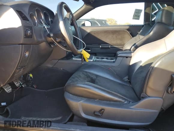 ✅ 2009 Dodge Challenger SRT-8 • VIN: 2B3LJ74W19H569418 • Lot: 82224314. Wystawiony na Copart z przebiegiem 97 815 mil. Bezpłatny archiwum sprzedaży aukcyjnych z USA i szczegółowy raport historii pojazdu na DreamBid. Zdjęcie 7.