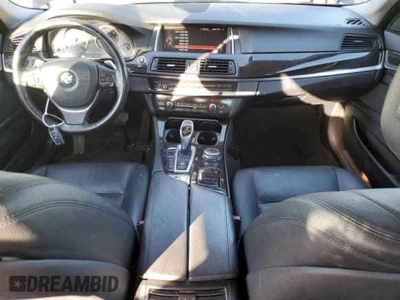 ✅ 2016 BMW 5 Series 528i xDrive • VIN: WBA5A7C54GG144426 • Lot: 92541595. Listed on Copart with 111,793 mi. Free auction sales archive from the USA and detailed vehicle history report at DreamBid. Image 8.