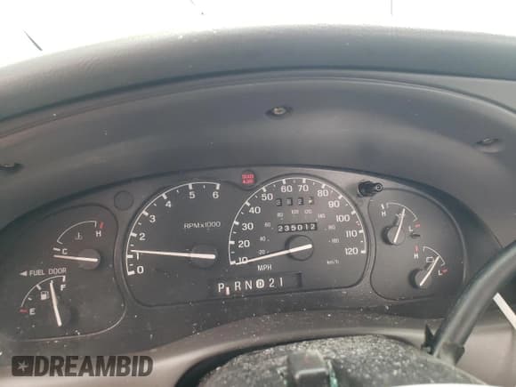 ✅ 2003 Ford Ranger XL • VIN: 1FTYR10U33PA42997 • Lot: 90639905. Listed on Copart with 235,012 mi. Free auction sales archive from the USA and detailed vehicle history report at DreamBid. Image 9.