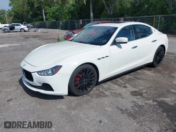 ✅ 2015 Maserati Ghibli • VIN: ZAM57XSA6F1141539 • Лот: 42723220. Опубликован ранее на IAAI с пробегом 68 593 миль. Бесплатный доступ к архиву аукционных продаж из США и подробный отчёт об истории автомобиля на DreamBid. Изображение 19.