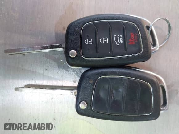 2013 Hyundai Santa Fe Sport with VIN 5XYZT3LB0DG012579, listed as a IAAI auction lot 43479119 with 93,453 mi miles and . Bid and sale history available at DreamBid. Image 11.