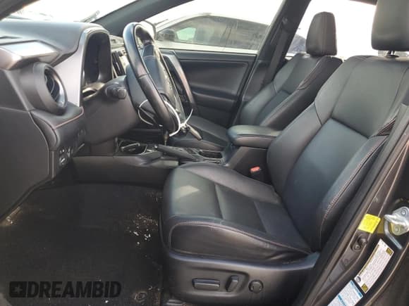 ✅ 2017 Toyota RAV4 SE • VIN: JTMJFREV6HJ171305 • Lot: 90881545. Listed on Copart with 155,722 mi. Free auction sales archive from the USA and detailed vehicle history report at DreamBid. Image 7.