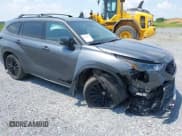 ✅ 2024 Toyota Highlander LE • VIN: 5TDKDRBH4RS530311 • Лот: 41900634. Опубликован ранее на IAAI с пробегом 30 801 миль. Бесплатный доступ к архиву аукционных продаж из США и подробный отчёт об истории автомобиля на DreamBid. Изображение 1.