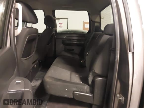 ✅ 2014 Chevrolet Silverado 2500HD LT • VIN: 1GC1KXC85EF131664 • Lot: 40820826. Listed on IAAI with 113,817 mi. Free auction sales archive from the USA and detailed vehicle history report at DreamBid. Image 8.