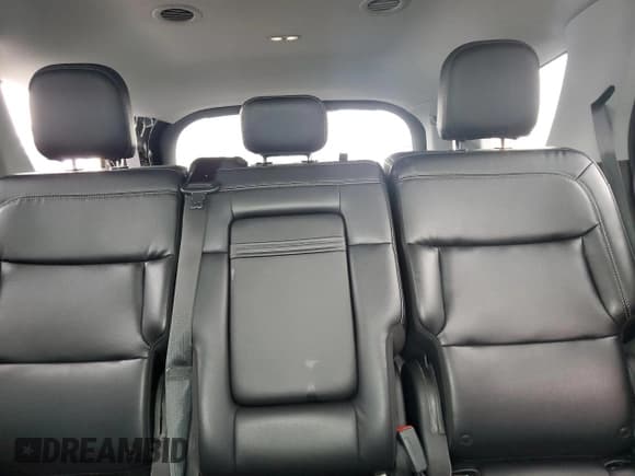 ✅ 2020 Ford Explorer XLT • VIN: 1FMSK8DH6LGC48522 • Lot: 46847155. Wystawiony na Copart z przebiegiem 44 421 mil. Bezpłatny archiwum sprzedaży aukcyjnych z USA i szczegółowy raport historii pojazdu na DreamBid. Zdjęcie 10.