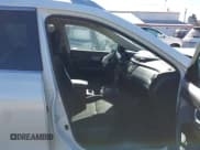 ✅ 2017 Nissan Rogue SL • VIN: 5N1AT2MV1HC835933 • Lot: 43627512. Listed on IAAI with 129,923 mi. Free auction sales archive from the USA and detailed vehicle history report at DreamBid. Image 5.