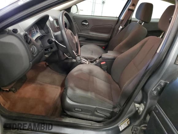 ✅ 2005 Pontiac Grand Prix • VIN: 2G2WP522251226347 • Lot: 92643215. Wystawiony na Copart z przebiegiem 183 926 mil. Bezpłatny archiwum sprzedaży aukcyjnych z USA i szczegółowy raport historii pojazdu na DreamBid. Zdjęcie 7.