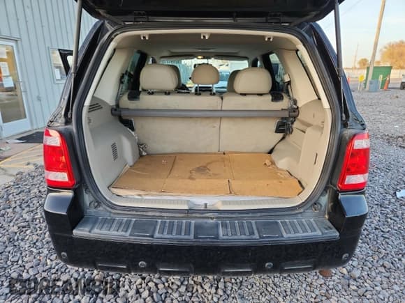 ✅ 2011 Ford Escape Hybrid • VIN: 1FMCU5K38BKB23442 • Lot: 92691715. Listed on Copart with 142,463 mi. Free auction sales archive from the USA and detailed vehicle history report at DreamBid. Image 6.