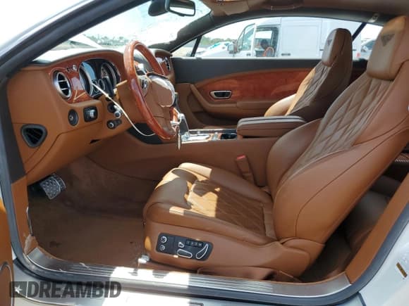 ✅ 2013 Bentley Continental GT • VIN: SCBFU7ZA2DC084722 • Lot: 50199214. Listed on Copart with 25,225 mi. Free auction sales archive from the USA and detailed vehicle history report at DreamBid. Image 7.