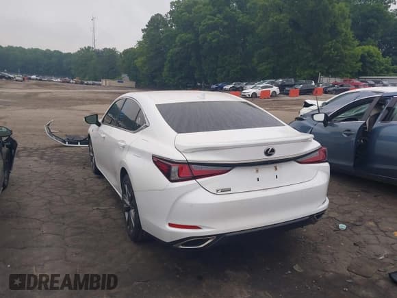 ✅ 2021 Lexus ES 350 F Sport • VIN: 58AGZ1B17MU109784 • Lot: 42212574. Listed on IAAI with 46,800 mi. Free auction sales archive from the USA and detailed vehicle history report at DreamBid. Image 3.