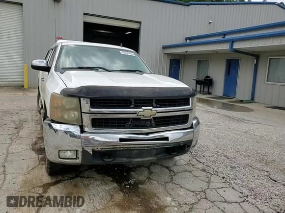✅ 2009 Chevrolet Silverado 2500HD LT • VIN: 1GCHK59K99E164782 • Лот: 60830665. Опубликован ранее на Copart с пробегом 132 567 миль. Бесплатный доступ к архиву аукционных продаж из США и подробный отчёт об истории автомобиля на DreamBid. Изображение 13.