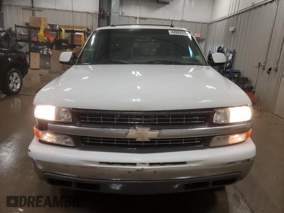 ✅ 2003 Chevrolet Suburban LT • VIN: 3GNEC16Z33G340100 • Лот: 43993315. Опубликован ранее на Copart с пробегом 236 836 миль. Бесплатный доступ к архиву аукционных продаж из США и подробный отчёт об истории автомобиля на DreamBid. Изображение 5.