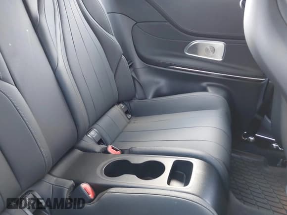 ✅ 2025 Mercedes-Benz CLE 300 • VIN: W1KMJ4HB7SF051075 • Лот: 43187684. Опубликован ранее на IAAI с пробегом 7 973 миль. Бесплатный доступ к архиву аукционных продаж из США и подробный отчёт об истории автомобиля на DreamBid. Изображение 8.