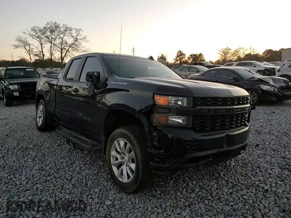 ✅ 2020 Chevrolet Silverado 1500 Custom • VIN: 1GCRWBEF4LZ259041 • Lot: 47388645. Wystawiony na Copart z przebiegiem 93 930 mil. Bezpłatny archiwum sprzedaży aukcyjnych z USA i szczegółowy raport historii pojazdu na DreamBid. Zdjęcie 11.