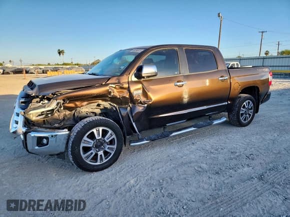 ✅ 2019 Toyota Tundra 1794 Edition • VIN: 5TFAY5F15KX850257 • Lot: 93298975. Listed on Copart with 141,960 mi. Free auction sales archive from the USA and detailed vehicle history report at DreamBid. Image 1.