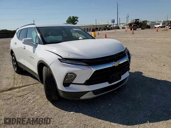 ✅ 2024 Chevrolet Blazer LT • VIN: 3GNKBDR41RS182014 • Lot: 71311905. Listed on Copart with 43,087 mi. Free auction sales archive from the USA and detailed vehicle history report at DreamBid. Image 14.