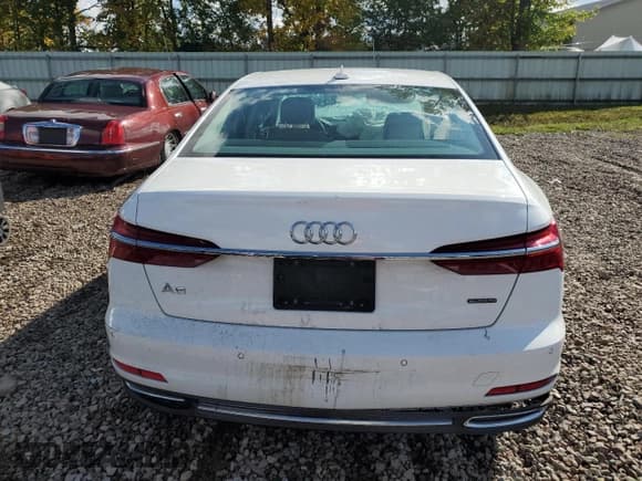 ✅ 2020 Audi A6 Premium Plus • VIN: WAUE8AF22LN064882 • Лот: 83873605. Опубликован ранее на Copart с пробегом Не указан. Бесплатный доступ к архиву аукционных продаж из США и подробный отчёт об истории автомобиля на DreamBid. Изображение 6.