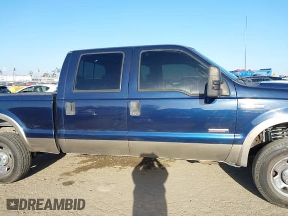 ✅ 2005 Ford F-250 XL • VIN: 1FTSW21P95EA56768 • Lot: 42256202. Listed on IAAI with 206,911 mi. Free auction sales archive from the USA and detailed vehicle history report at DreamBid. Image 14.
