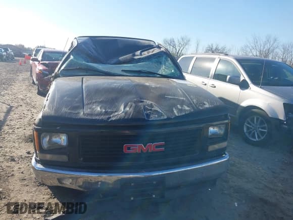 ✅ 1996 GMC Sierra 1500 • VIN: 1GTEC14W9TZ511529 • Лот: 43707306. Опубликован ранее на IAAI с пробегом 242 216 миль. Бесплатный доступ к архиву аукционных продаж из США и подробный отчёт об истории автомобиля на DreamBid. Изображение 11.