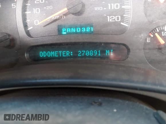 ✅ 2005 Chevrolet Silverado 2500HD LS • VIN: 1GCHK23235F842020 • Lot: 43671164. Wystawiony na IAAI z przebiegiem 270 891 mil. Bezpłatny archiwum sprzedaży aukcyjnych z USA i szczegółowy raport historii pojazdu na DreamBid. Zdjęcie 7.