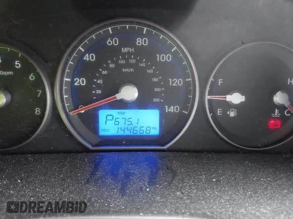 ✅ 2010 Hyundai Santa Fe GL • VIN: 5NMSG3AB6AH344732 • Lot: 41791133. Listed on IAAI with 144,668 mi. Free auction sales archive from the USA and detailed vehicle history report at DreamBid. Image 7.