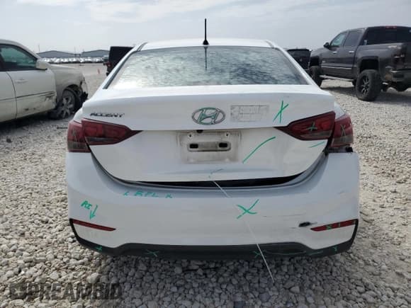 ✅ 2018 Hyundai Accent SE • VIN: 3KPC24A31JE033525 • Лот: 48105105. Опубликован ранее на Copart с пробегом 85 641 миль. Бесплатный доступ к архиву аукционных продаж из США и подробный отчёт об истории автомобиля на DreamBid. Изображение 6.