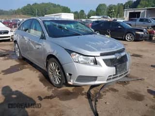 2014 Chevrolet Cruze ECO z VIN 1G1PH5SB0E7377969, wystawiony jako IAAI lot #42919650 z przebiegiem 145 304 mil mil oraz . Historia ofert i sprzedaży dostępna na DreamBid. Obrazek 1.