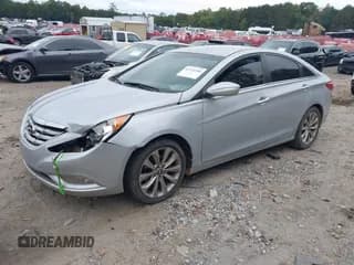 ✅ 2011 Hyundai Sonata Limited • VIN: 5NPEC4AC7BH000547 • Lot: 43324384. Listed on IAAI with 211,795 mi. Free auction sales archive from the USA and detailed vehicle history report at DreamBid. Image 2.