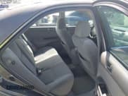 ✅ 2005 Toyota Camry LE • VIN: 4T1BF32K25U595582 • Lot: 43288592. Wystawiony na IAAI z przebiegiem 117 213 mil. Bezpłatny archiwum sprzedaży aukcyjnych z USA i szczegółowy raport historii pojazdu na DreamBid. Zdjęcie 8.