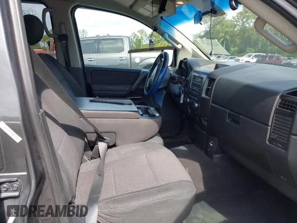 ✅ 2012 Nissan Titan • VIN: 1N6AA0FJ2CN321401 • Lot: 42372175. Wystawiony na IAAI z przebiegiem 220 799 mil. Bezpłatny archiwum sprzedaży aukcyjnych z USA i szczegółowy raport historii pojazdu na DreamBid. Zdjęcie 5.