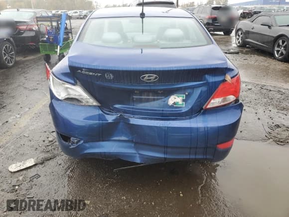✅ 2017 Hyundai Accent SE • VIN: KMHCT4AE2HU251818 • Lot: 82433865. Wystawiony na Copart z przebiegiem 150 482 mil. Bezpłatny archiwum sprzedaży aukcyjnych z USA i szczegółowy raport historii pojazdu na DreamBid. Zdjęcie 6.