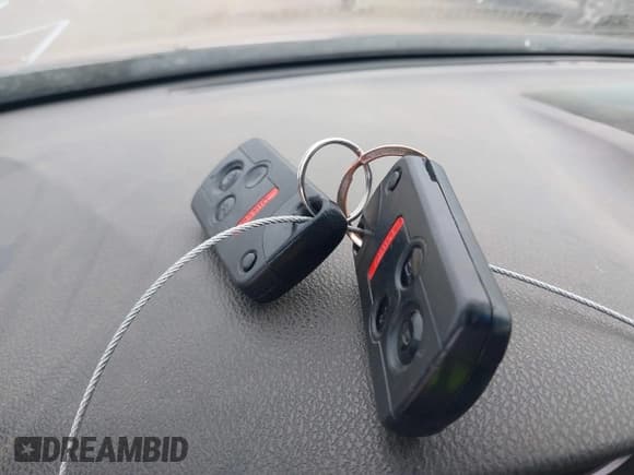 ✅ 2006 Acura RL • VIN: JH4KB16556C000299 • Lot: 43245954. Wystawiony na IAAI z przebiegiem 179 736 mil. Bezpłatny archiwum sprzedaży aukcyjnych z USA i szczegółowy raport historii pojazdu na DreamBid. Zdjęcie 11.