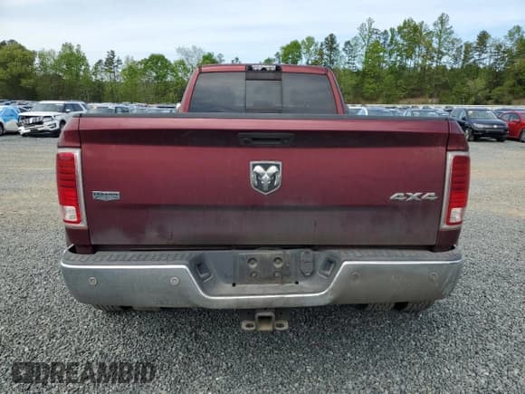 ✅ 2018 Ram 3500 • VIN: NCS107380 • Lot: 53663295. Wystawiony na Copart z przebiegiem 164 573 mil. Bezpłatny archiwum sprzedaży aukcyjnych z USA i szczegółowy raport historii pojazdu na DreamBid. Zdjęcie 6.