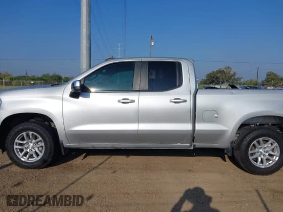 ✅ 2019 Chevrolet Silverado 1500 LT • VIN: 1GCRYDED3KZ327638 • Lot: 43506706. Wystawiony na IAAI z przebiegiem 171 985 mil. Bezpłatny archiwum sprzedaży aukcyjnych z USA i szczegółowy raport historii pojazdu na DreamBid. Zdjęcie 14.