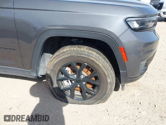 ✅ 2024 Jeep Grand Cherokee Altitude • VIN: 1C4RJKAG4R8507770 • Lot: 41734771. Listed on IAAI with 19,519 mi. Free auction sales archive from the USA and detailed vehicle history report at DreamBid. Image 6.