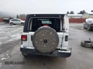 ✅ 2021 Jeep Wrangler Unlimited Sport Altitude • VIN: 1C4HJXDG2MW791599 • Lot: 41235427. Wystawiony na IAAI z przebiegiem 47 220 mil. Bezpłatny archiwum sprzedaży aukcyjnych z USA i szczegółowy raport historii pojazdu na DreamBid. Zdjęcie 17.