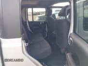 ✅ 2023 Jeep Gladiator Overland • VIN: 1C6HJTFG9PL523216 • Lot: 42962212. Listed on IAAI with Not provided. Free auction sales archive from the USA and detailed vehicle history report at DreamBid. Image 8.