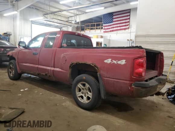 2006 Dodge Dakota SLT with VIN 1D7HW42N56S609685, listed as a Copart auction lot 43052435 with 222,136 mi miles and Non repairable. Bid and sale history available at DreamBid. Image 2.