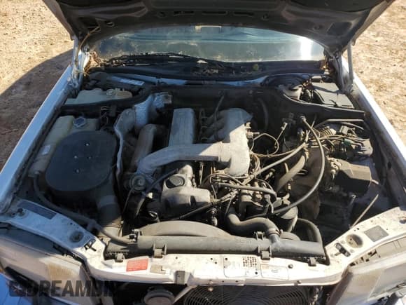 ✅ 1987 Mercedes-Benz 300 SDL • VIN: WDBCB25D7HA312660 • Lot: 91036315. Wystawiony na Copart z przebiegiem 58 515 mil. Bezpłatny archiwum sprzedaży aukcyjnych z USA i szczegółowy raport historii pojazdu na DreamBid. Zdjęcie 11.