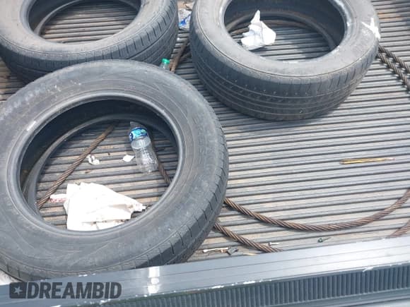 ✅ 2019 Chevrolet Silverado 1500 LT • VIN: 2GCVKPEC1K1113653 • Lot: 42731153. Wystawiony na IAAI z przebiegiem 219 858 mil. Bezpłatny archiwum sprzedaży aukcyjnych z USA i szczegółowy raport historii pojazdu na DreamBid. Zdjęcie 12.