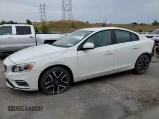 ✅ 2017 Volvo S60 Dynamic • VIN: YV140MTL2H2424210 • Лот: 66112115. Опубликован ранее на Copart с пробегом 114 644 миль. Бесплатный доступ к архиву аукционных продаж из США и подробный отчёт об истории автомобиля на DreamBid. Изображение 1.