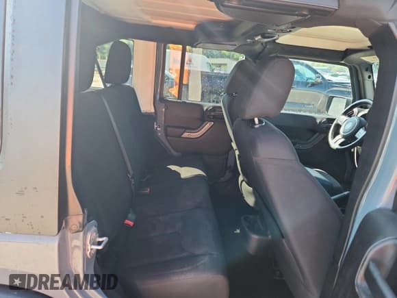 ✅ 2015 Jeep Wrangler Unlimited Freedom • VIN: 1C4BJWDG9FL589878 • Lot: 65403635. Wystawiony na Copart z przebiegiem 175 262 mil. Bezpłatny archiwum sprzedaży aukcyjnych z USA i szczegółowy raport historii pojazdu na DreamBid. Zdjęcie 10.