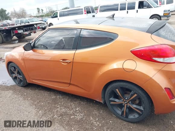 ✅ 2015 Hyundai Veloster RE:FLEX • VIN: KMHTC6AD8FU238345 • Лот: 41549377. Опубликован ранее на IAAI с пробегом 117 240 миль. Бесплатный доступ к архиву аукционных продаж из США и подробный отчёт об истории автомобиля на DreamBid. Изображение 15.