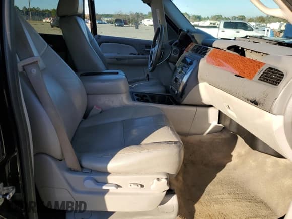 ✅ 2008 GMC Yukon SLT 4SA • VIN: 1GKFC13008R125384 • Лот: 85523484. Опубликован ранее на Copart с пробегом 272 027 миль. Бесплатный доступ к архиву аукционных продаж из США и подробный отчёт об истории автомобиля на DreamBid. Изображение 7.