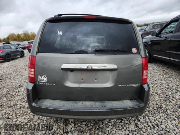 ✅ 2010 Chrysler Town & Country Touring Plus • VIN: 2A4RR8D10AR392915 • Lot: 86227995. Wystawiony na Copart z przebiegiem Nie podano. Bezpłatny archiwum sprzedaży aukcyjnych z USA i szczegółowy raport historii pojazdu na DreamBid. Zdjęcie 6.